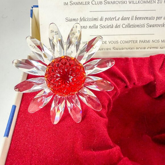 Swarovski Crystal SCS 2000 Red Marguerite Daisy Flower Figurine With Original Bo - Picture 1 of 4
